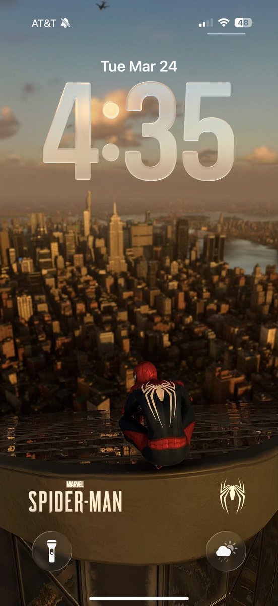 reeedruuM's tweet photo. @insomniacgames Ofc I had to turn it into my lock screen, I’m obsessed 😫 https://t.co/Q87C4GXTQe