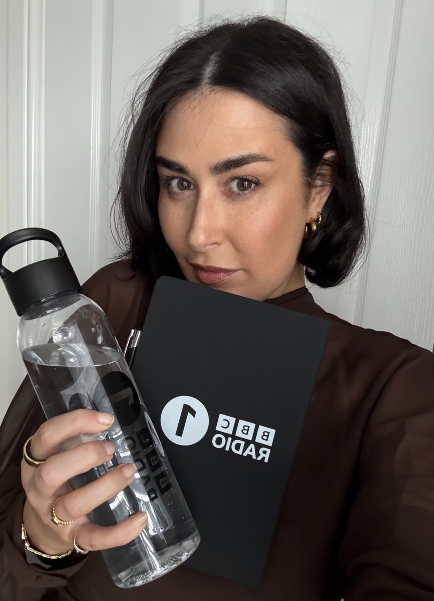 Amy Elise Mercer tweet media