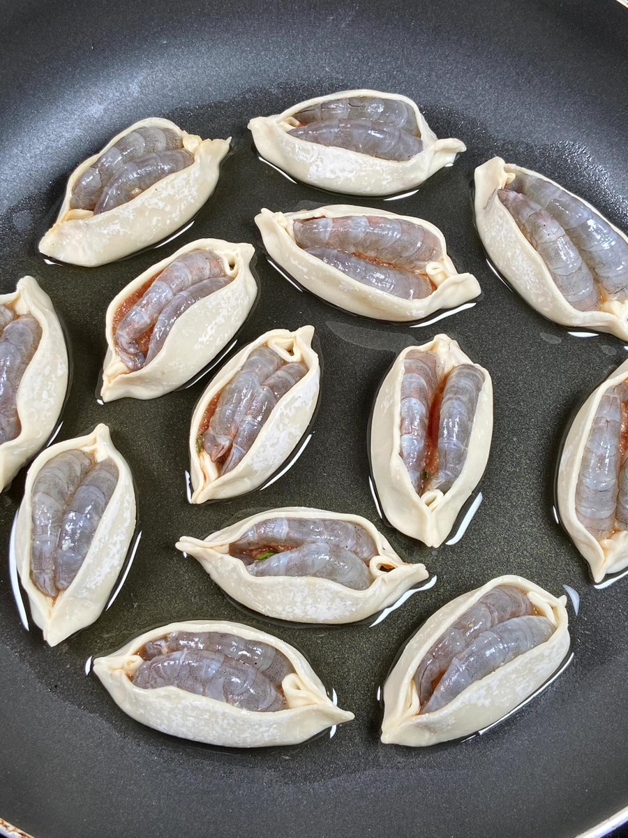 Erin Leary tweet media