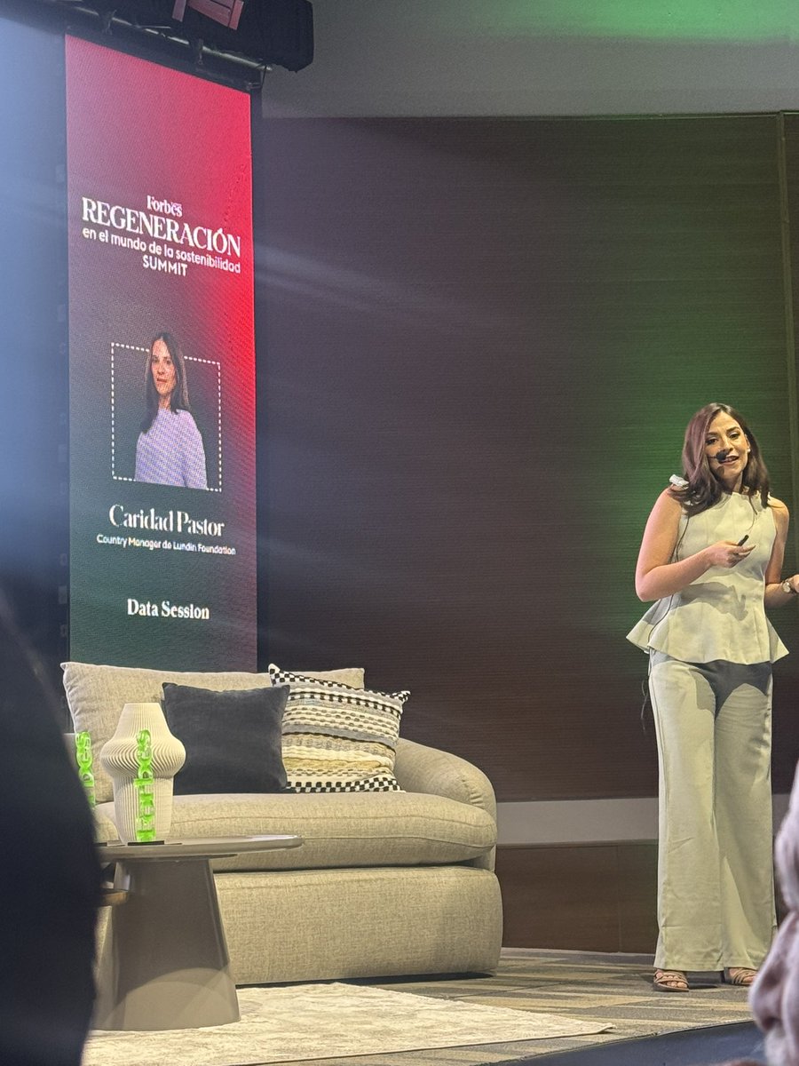 _alepino's tweet photo. Caridad Pastor 
Country manager
Lundin Fundation

La sostenibilidad ya no es una moda. Es un modelo de negocios real. 
Es un cambio de sistema.
Es una decisión estratégica

FORBES Regeneración en el mundo de la sostenibilidad 
SUMMIT Quito 24 03 26
@forbesecuador https://t.co/OG7iCIMLyb