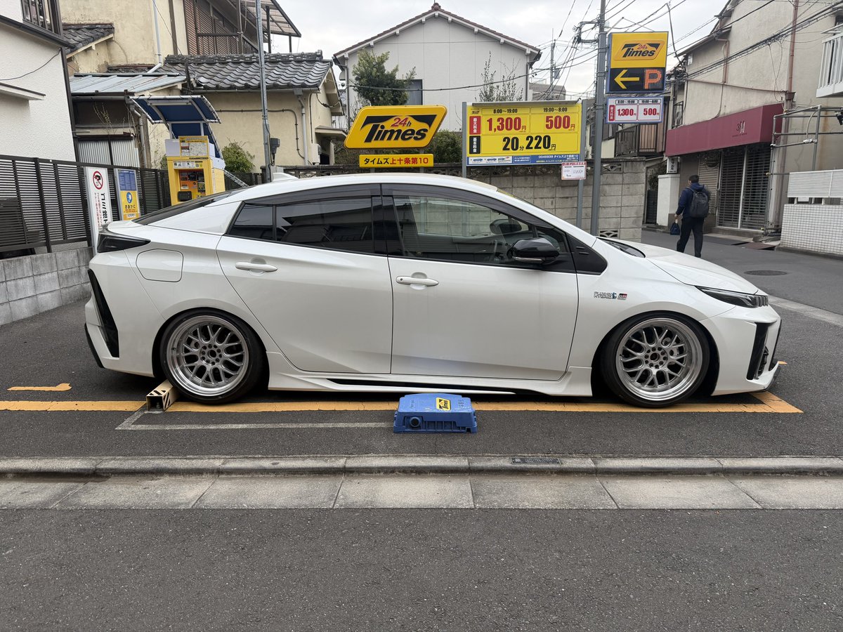 tom@Verrückt narren tweet media