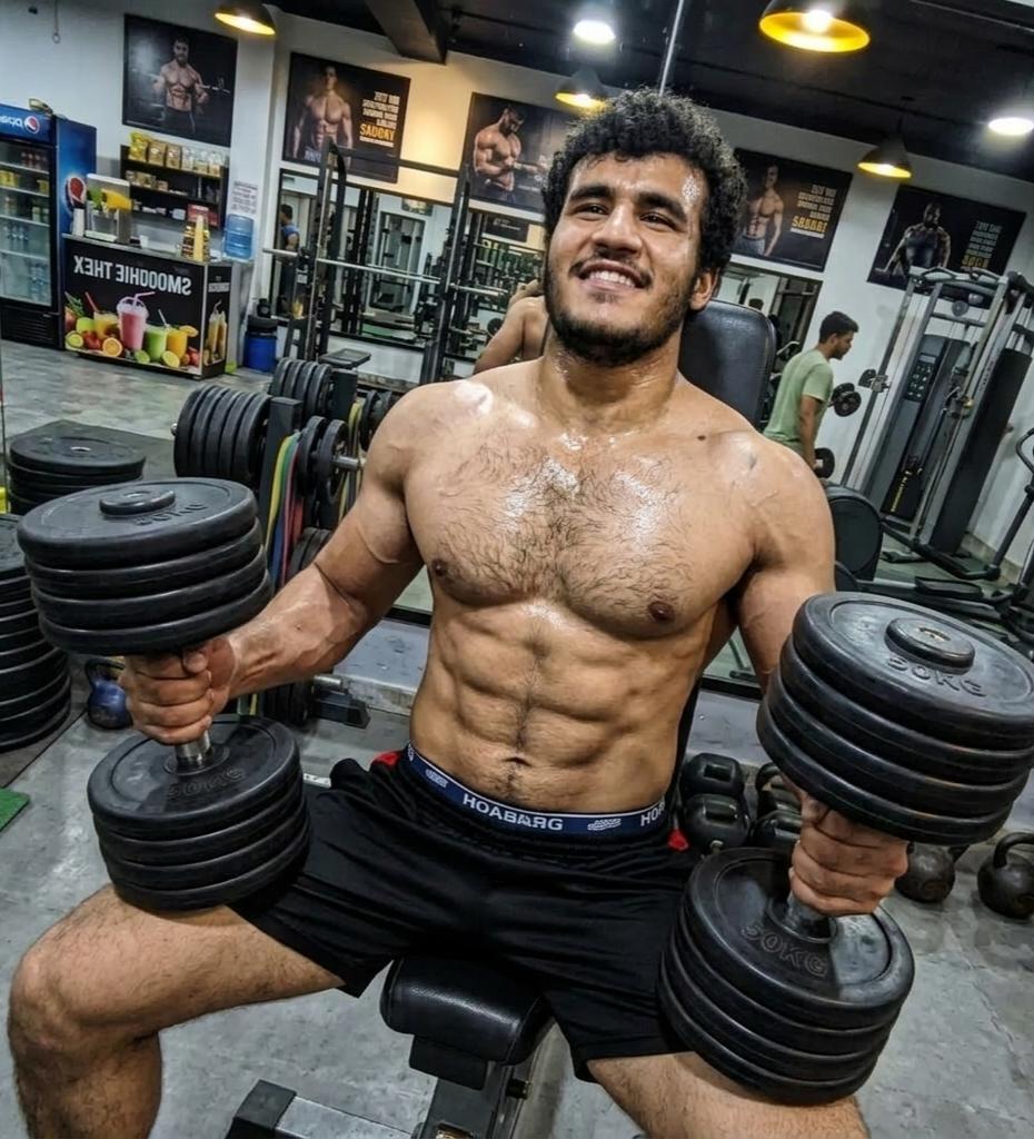 FAYEK4614's tweet photo. الحمدلله 💪🔥❤️ https://t.co/7iuI9KZghz