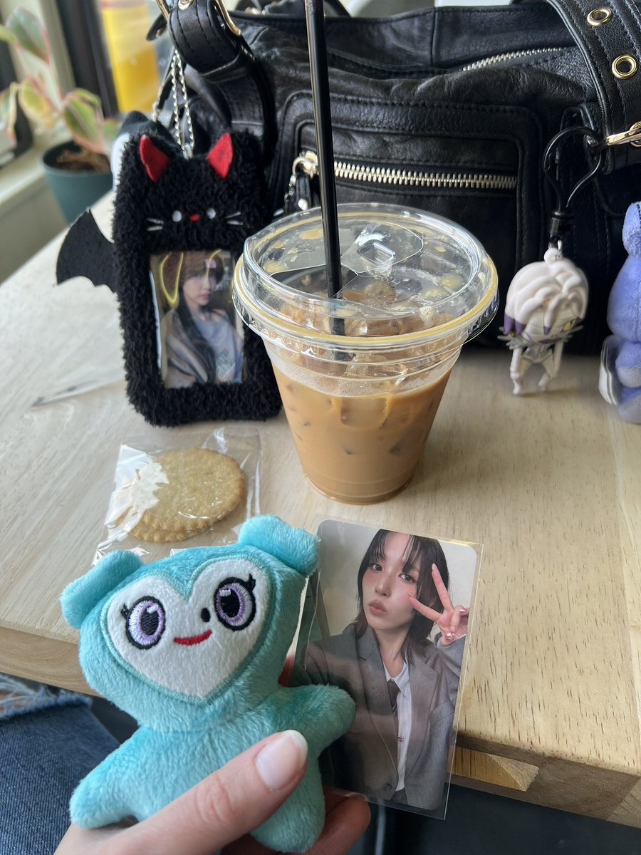 kara ⋆˙⟡ tweet media