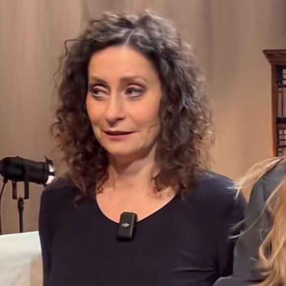 Maria 🐝 tweet media