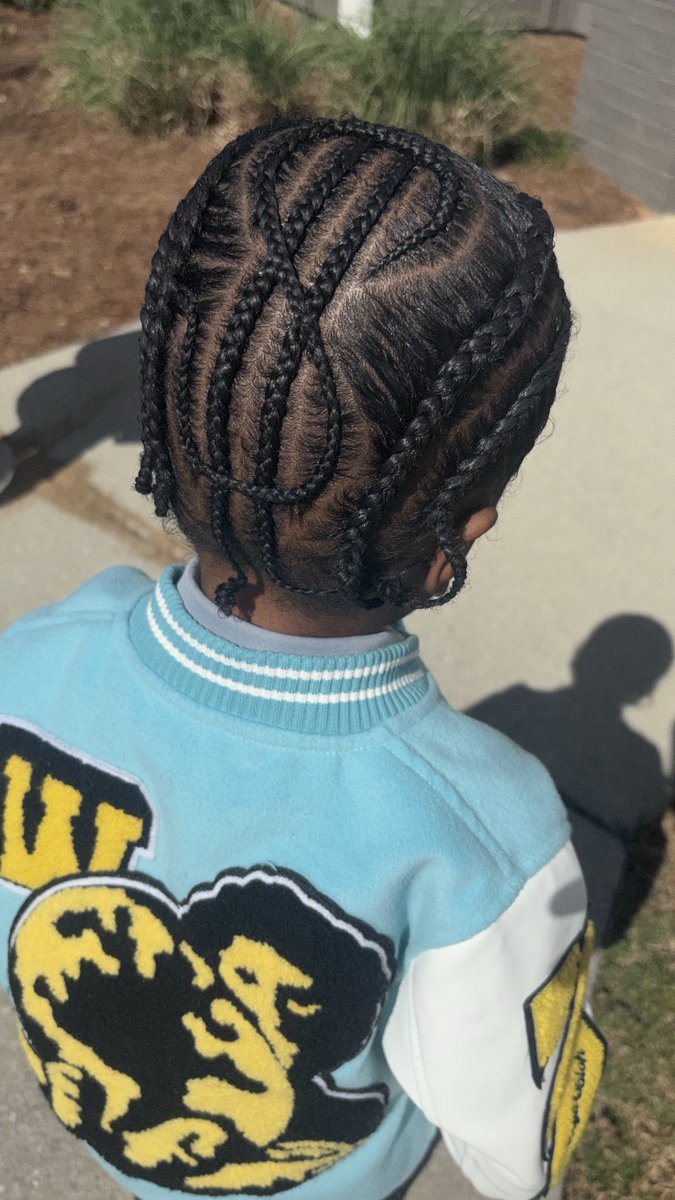 KingDour_900's tweet photo. Happy 5th Birthday to my lil King #BMoney 🎉👑💙
5 years of love, laughs, and watching you grow into somebody special I thank God for you every day Daddy got you forever no matter what 💯💙 https://t.co/Alj3hW4ri4