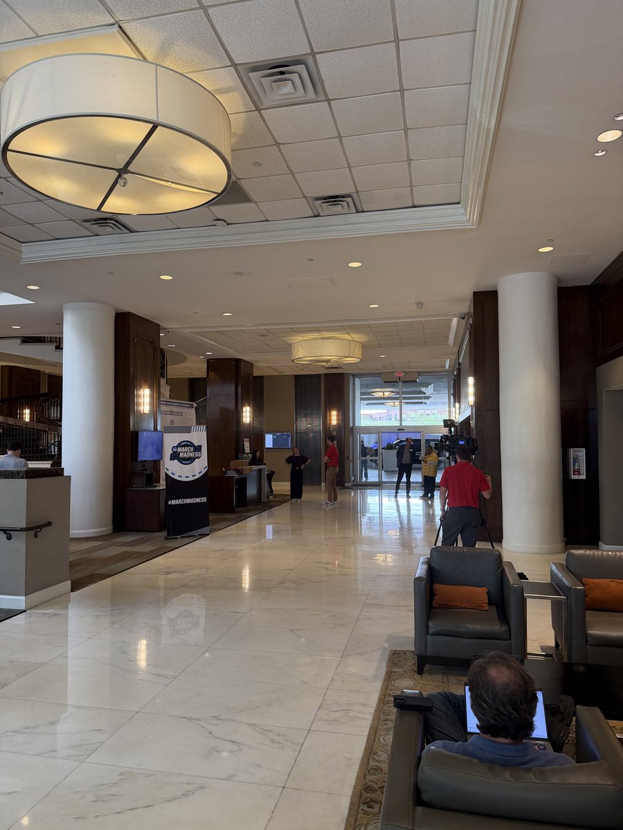 ohmarioyes's tweet photo. Welcome to Houston @HuskerMBB!!!!! Enjoy the food while you are here. https://t.co/L7rOwrF4OE