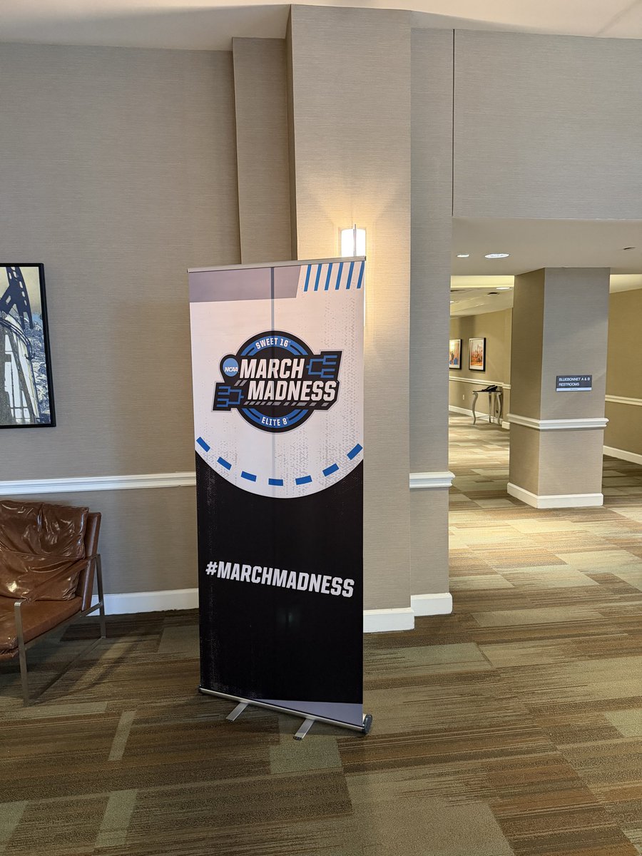 ohmarioyes's tweet photo. Welcome to Houston @HuskerMBB!!!!! Enjoy the food while you are here. https://t.co/L7rOwrF4OE