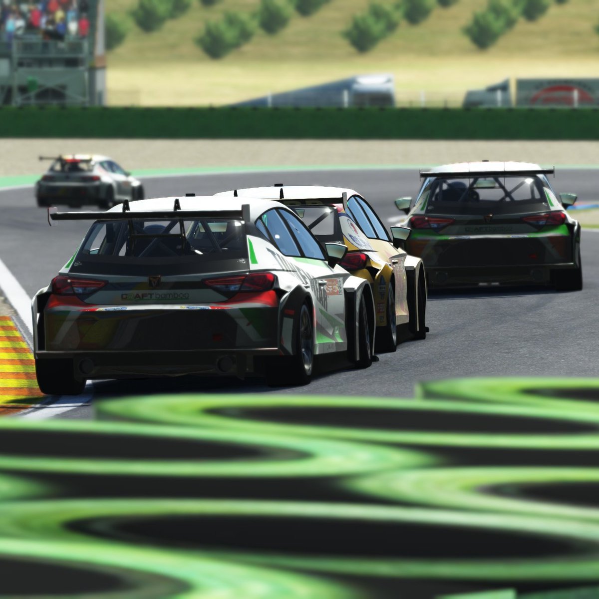 SoloSimRacing tweet media