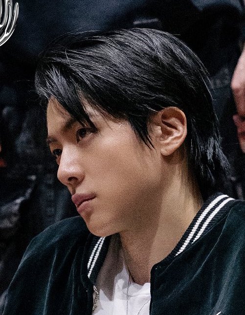 Rjjiniza's tweet photo. @netflix @JIN1204_Earth OUR SUPERSTAR JIN 🐺
강열한 눈빛 치이는중... 석진아 사랑해 하트 

SIREN JIN
JIN LIVE ON NETFLIX
#BTSLiveOnNetflix          #BTSLive          
#BTSJIN #JIN #방탄소년단진 https://t.co/CEgIblcEOY