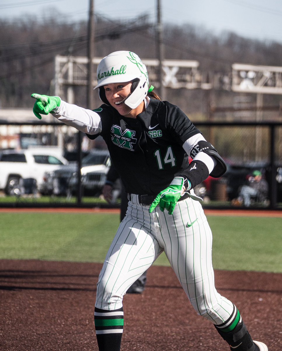 Marshall Softball tweet media