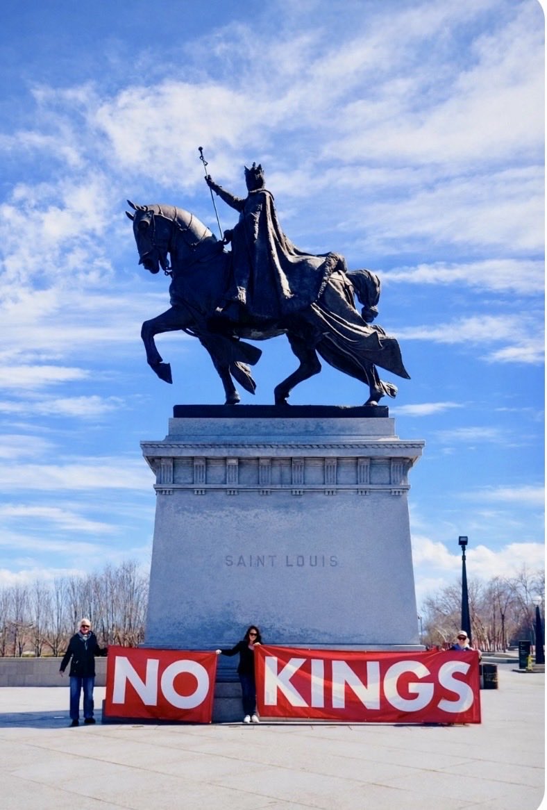 Indivisible_STL's tweet photo. @indivisible The French founders of our fair city wanted to honor King Louis IX  who symbolized faith, and justice, but, yeah, still a king. https://t.co/BQe0zSfltE
