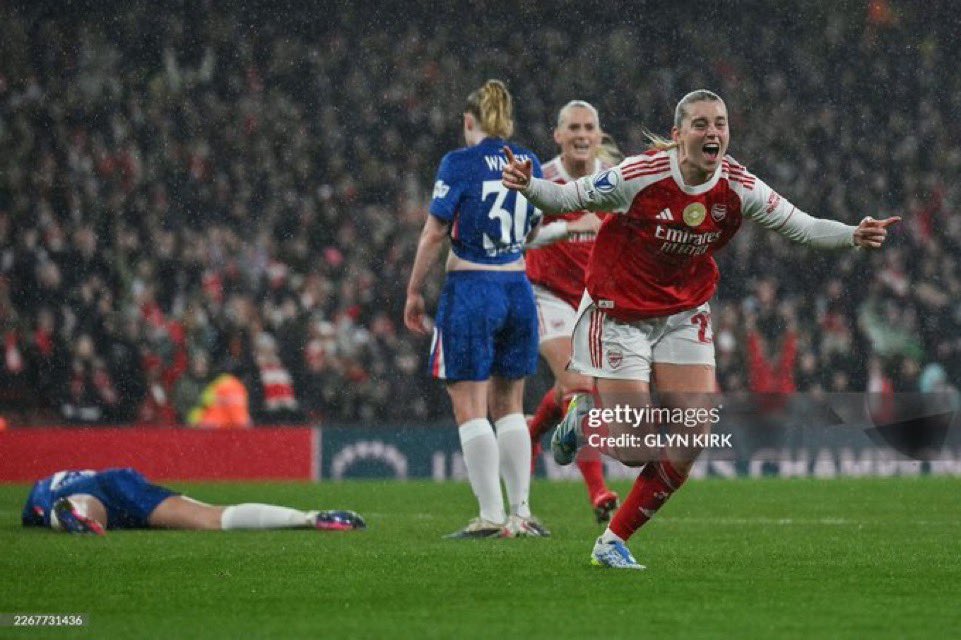 jen 🧌 tweet media