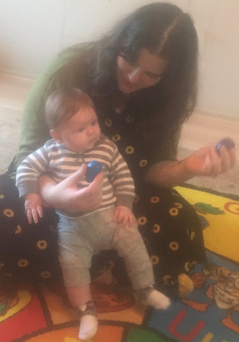 Miss_Char_Music's tweet image. Spring #MusicforTots starts in April. Try a class free! This week we're singing about some mischievous rabbits, dancing the bunny hop &amp;amp; shaking our egg shakers. misscharlottemusic.com 

For little ones ages 0-5 with a caregiver.

#MusicLessonsForKids #SingDancePlay #Seattle