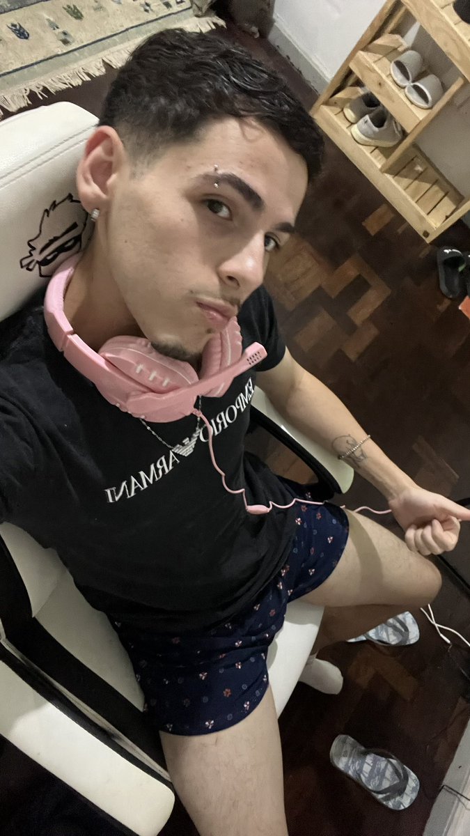 Thom ✭ tweet media