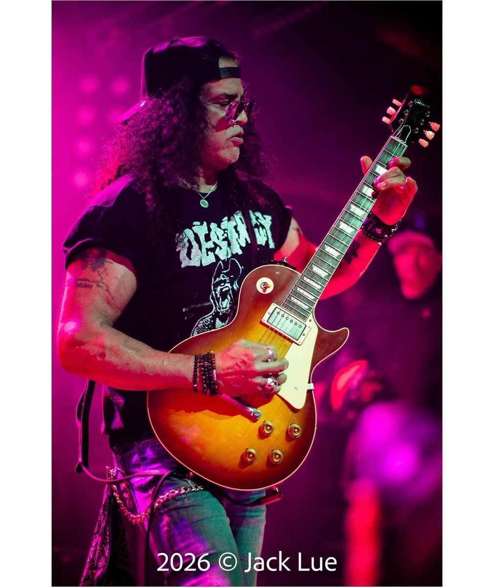 All About Slash tweet media