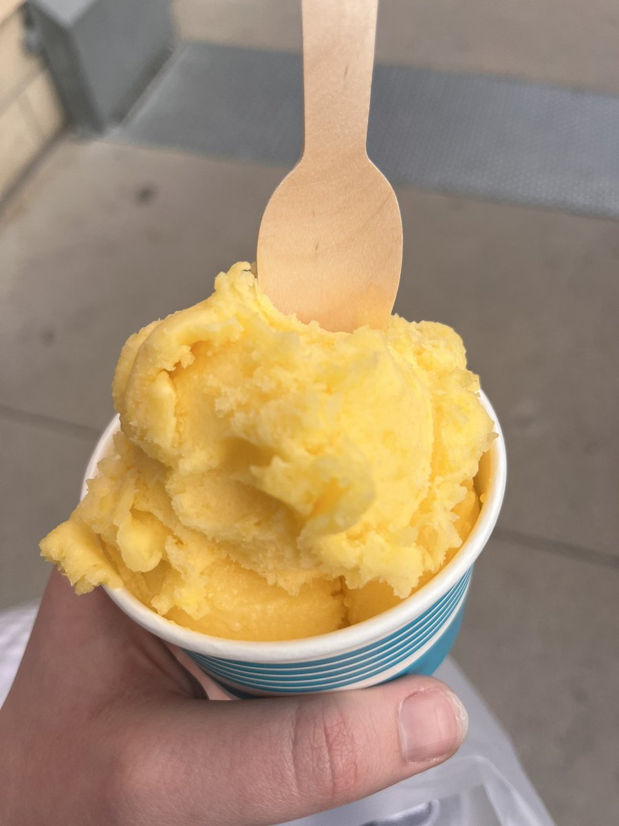 AprilRains tweet media