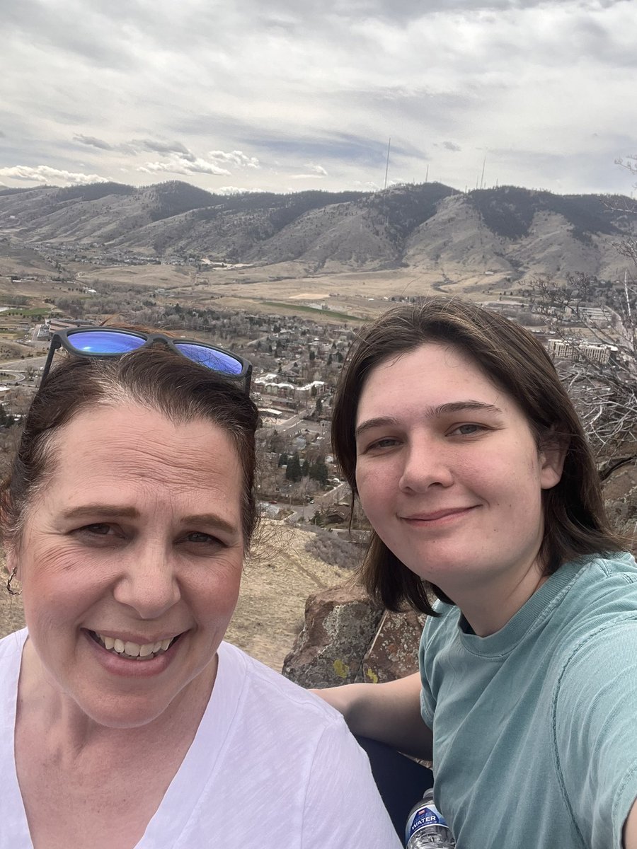 AprilRains tweet media