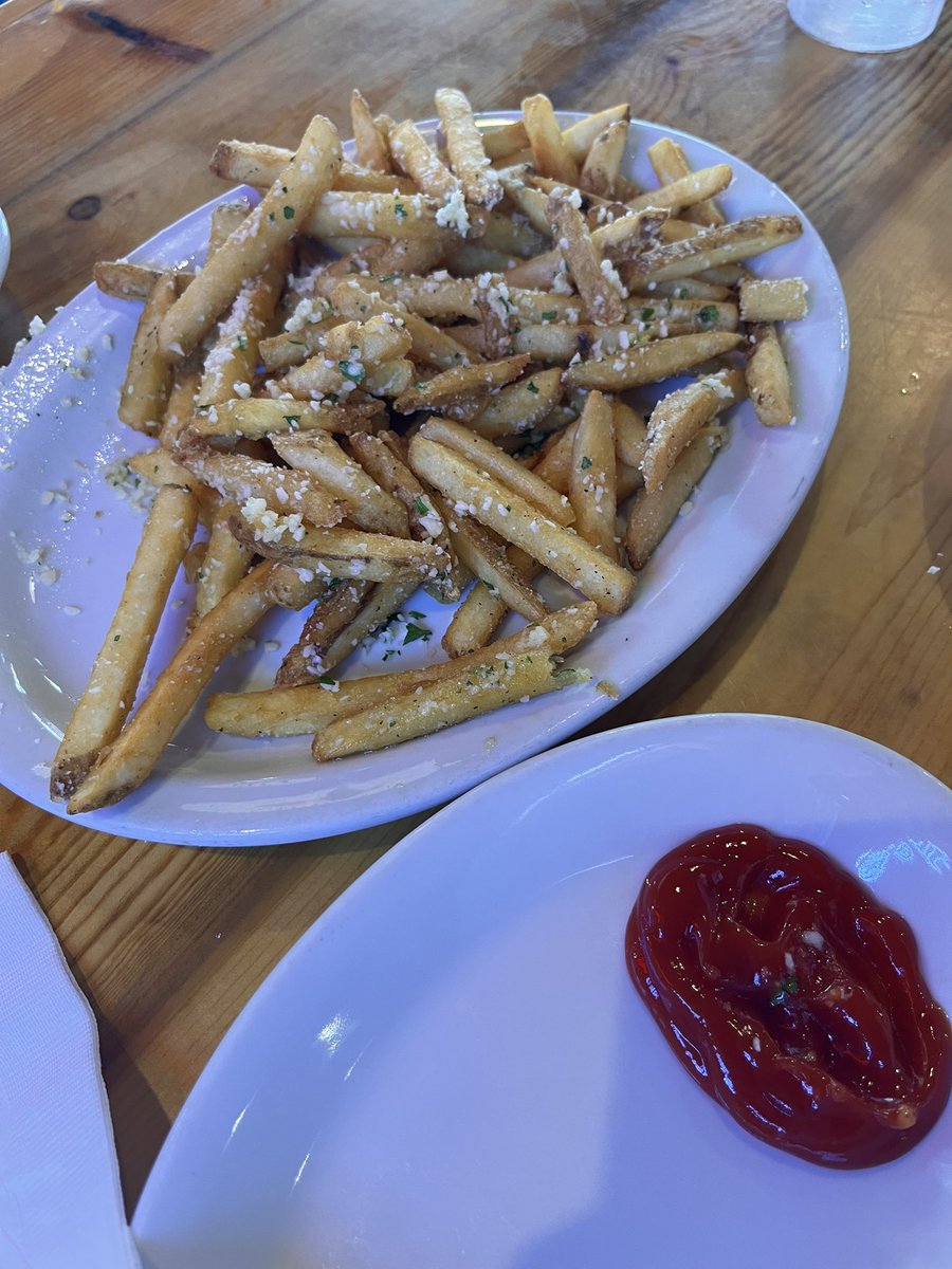 AprilRains tweet media