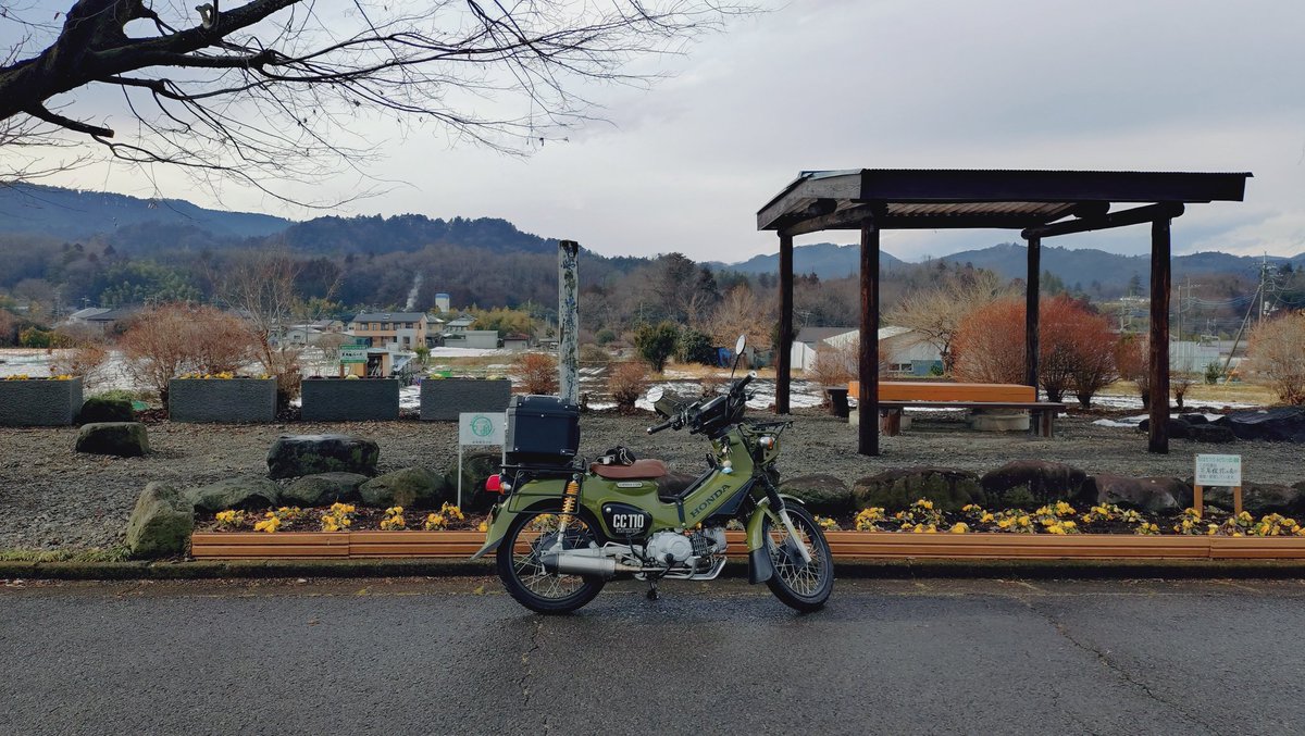 Crosscub11045Ja's tweet photo. クロスカブ🛵のスクリーン(ウインドシールド)を付けようかと思ったけど?風を受けて走るのもいいかなと思った。
別に高速🛣️に乗るわけでもないし?☕(*´ω`*)🍀✨
※仕様変更は気まぐれです。
#クロスカブ
#crosscub
#cc110
#ja45
#enjoy https://t.co/irdbhXuF8p