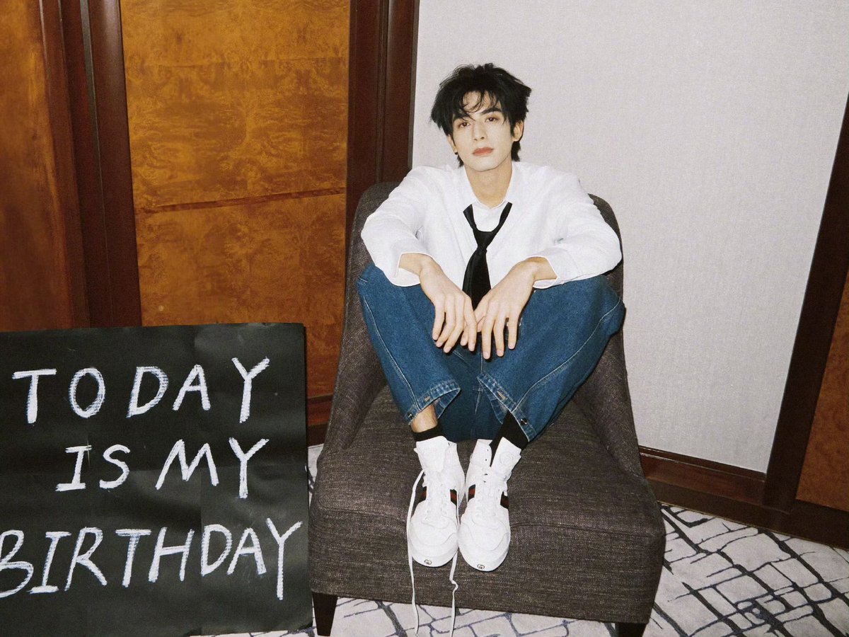 jintenyang10's tweet photo. 宋威龙生日快乐💗
#宋威龙0325生日快乐
#宋威龙 #SongWeilong https://t.co/ETAgeRJLtW