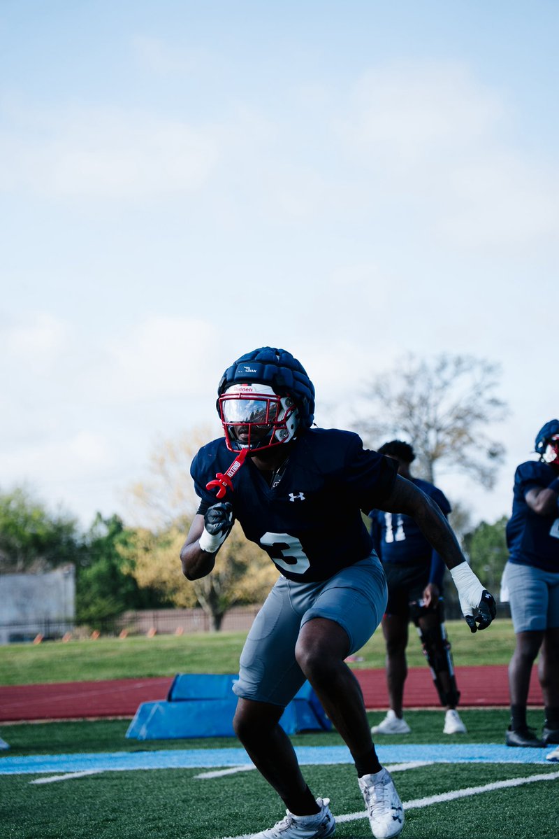 Micah Gay ³ tweet media