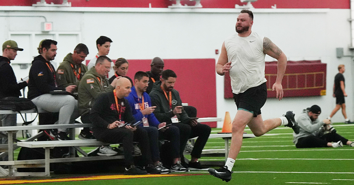 CycloneReport tweet media