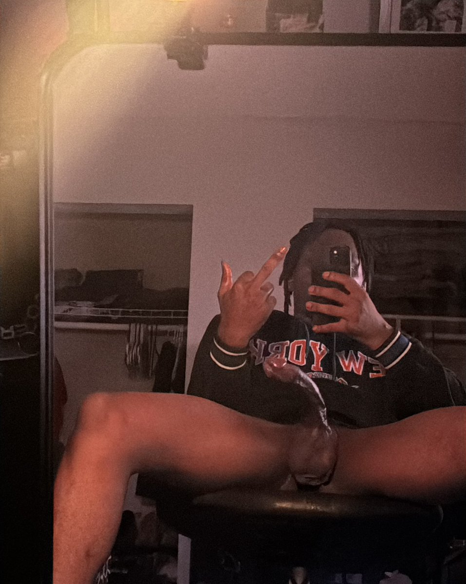 Izzy_boy tweet media