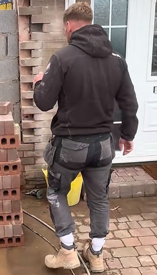 LadShots tweet media