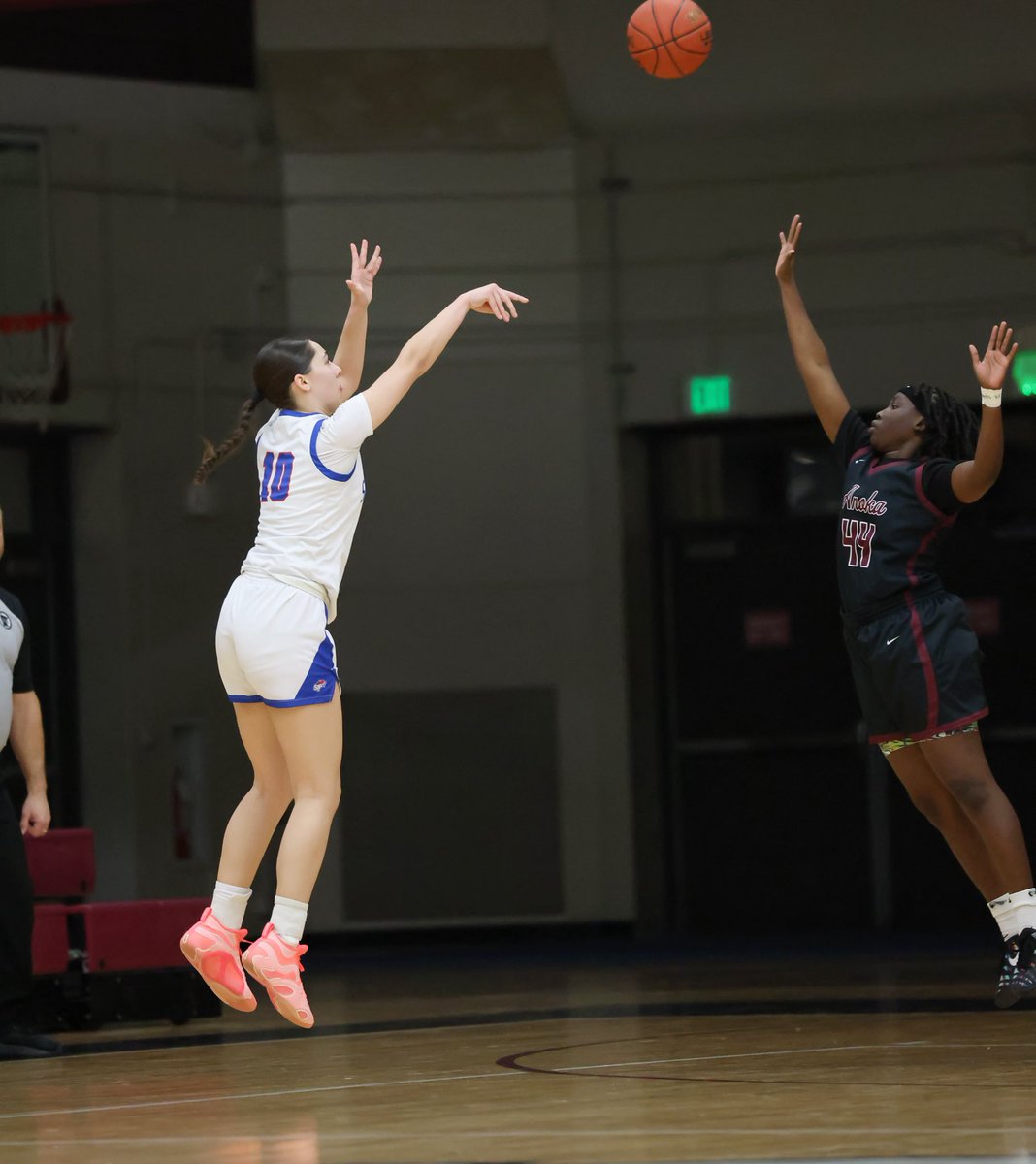 SLPHSGBB's tweet photo. Congrats to @lylabehnke (2029, SF/PF, Spring Lake Park) for being named to @PGHMinnesota’s All Freshman Team Honorable Mention!!

@AllyMcGinnis2 @GMacHoops https://t.co/e6InMrTXtf