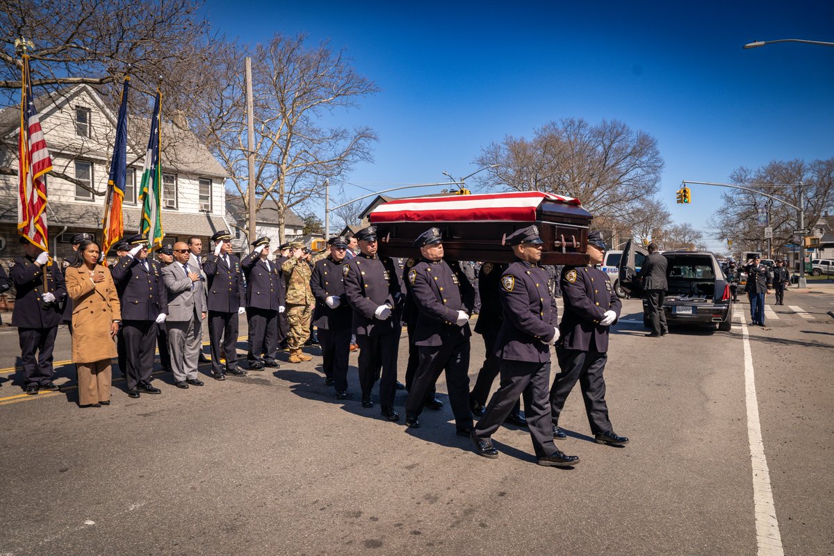 NYPD NEWS tweet media