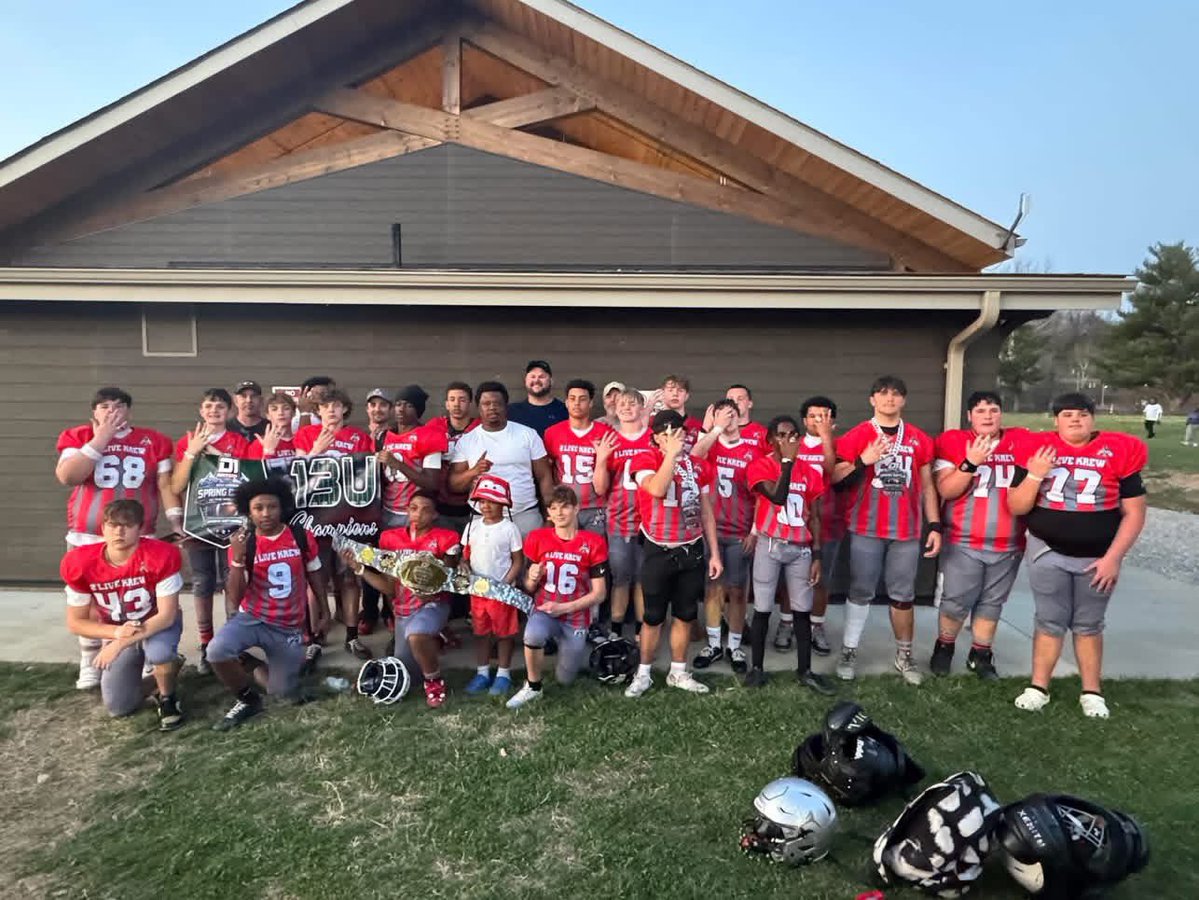 ke3d00's tweet image. What a weekend with my guys 13u CHAMPS #AGTG✝️ #2LIVE @BlackEaglesFB @CoachMeyerOL @CoachDMays  GOD BLESS YOU ALL🙏