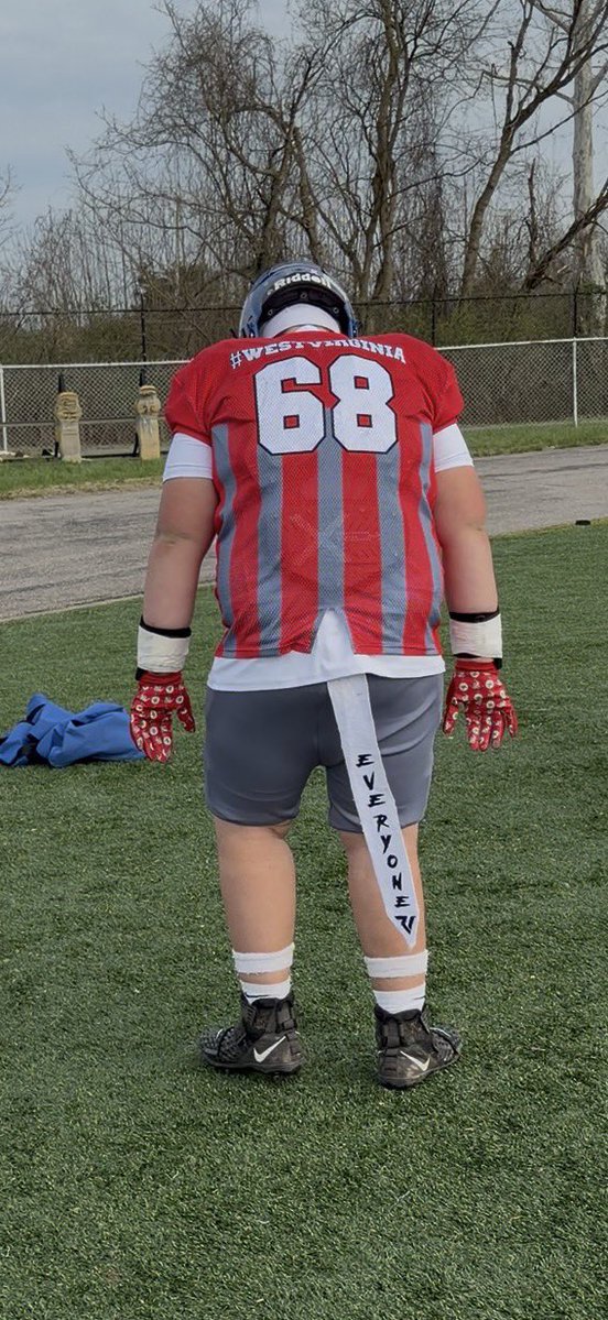 ke3d00's tweet image. What a weekend with my guys 13u CHAMPS #AGTG✝️ #2LIVE @BlackEaglesFB @CoachMeyerOL @CoachDMays  GOD BLESS YOU ALL🙏