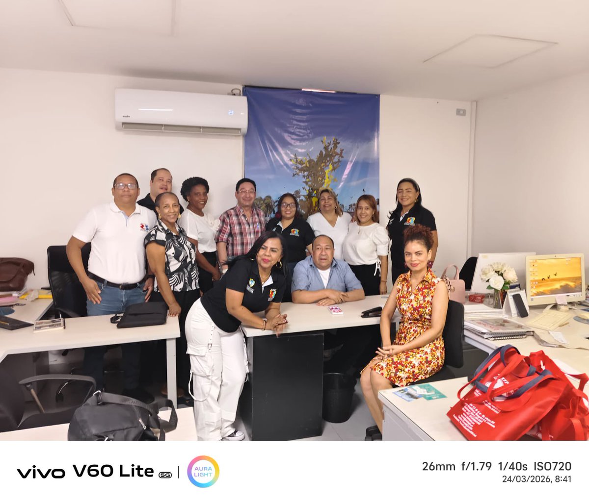 @SunetColOfc tweet media