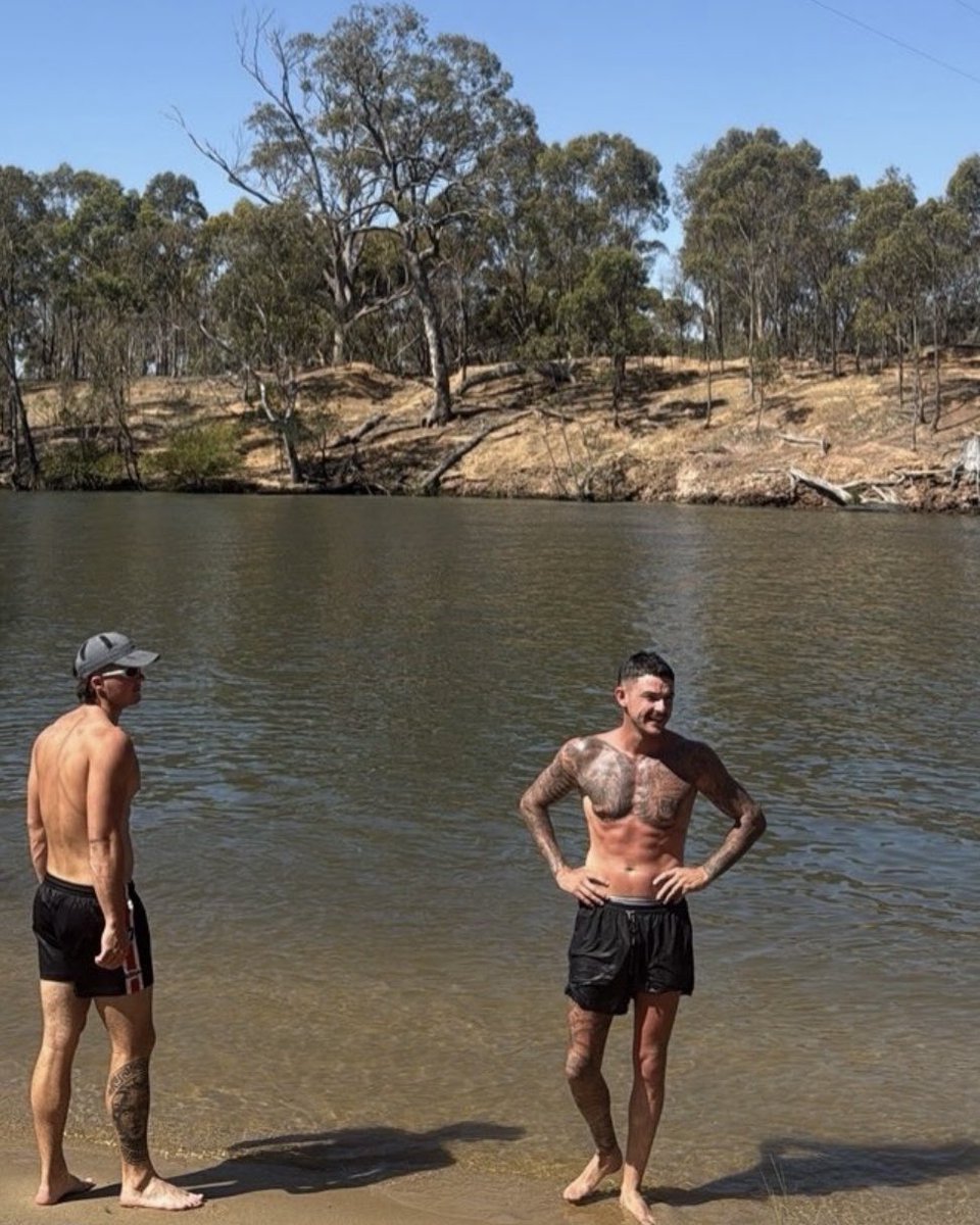 HotTradies's tweet image. Aussie tradie and outdoor enthusiast... I wonder if that extends to fucking in the wild?
#Tradie #Aussie #HiVis #Inked #OutdoorSex