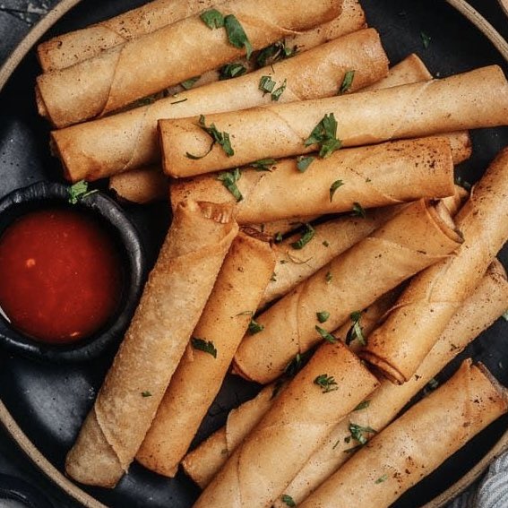 seascars's tweet image. ᶻz ◜ lumpia (filipino spring rolls) or wonton mozzarella sticks ◞ 𖦹