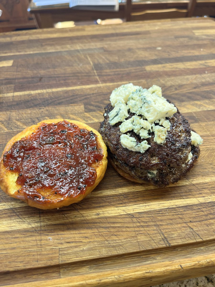 Claude Krause tweet media