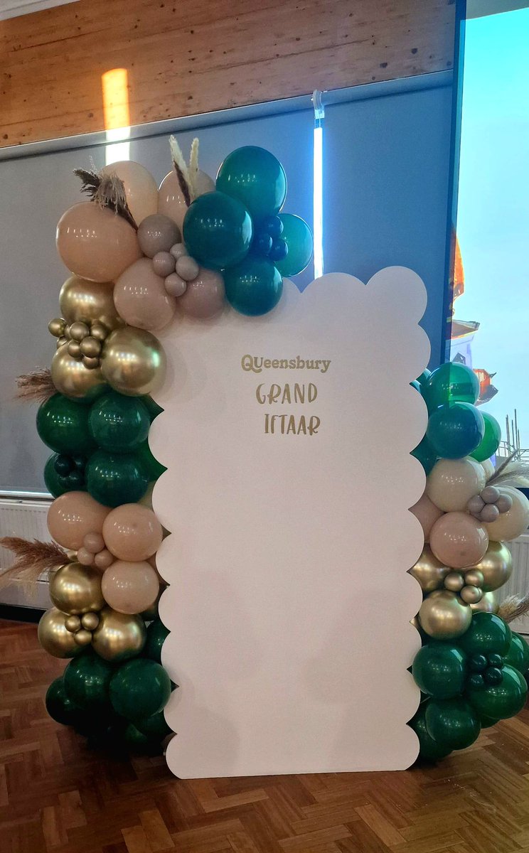 Queensbury School & Queensbury New Horizons tweet media