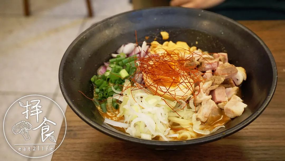 Артем tweet media