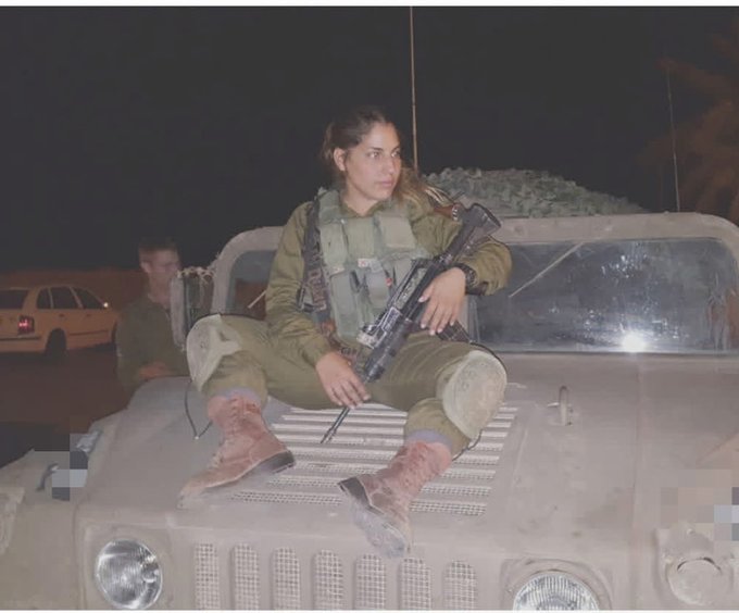 On the other side of the Berlin Wall tweet media