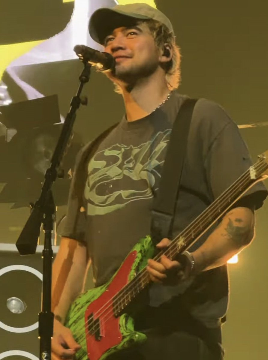 ★ rory ★ tweet media