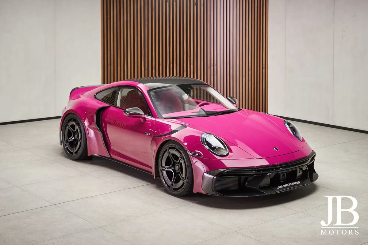 マコズ porsche tweet media