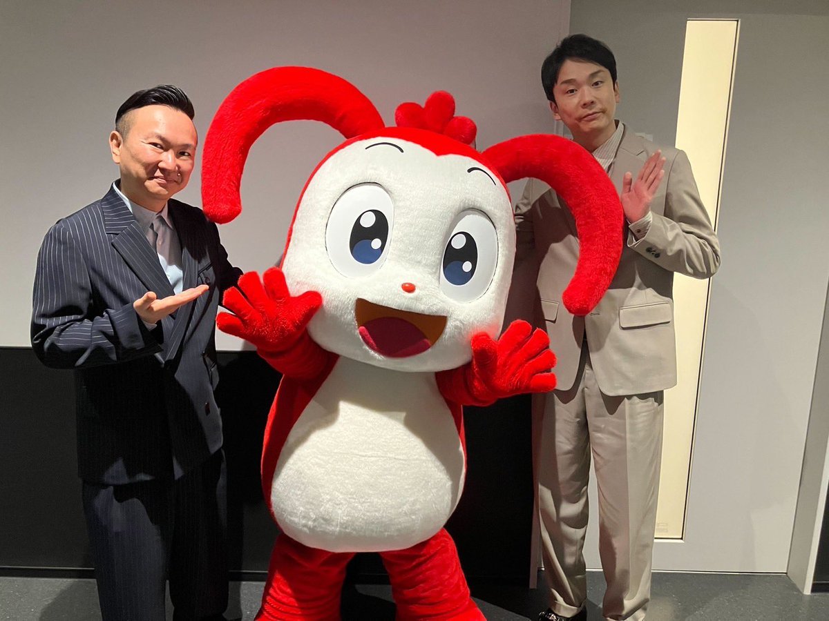 yamauchi0117's tweet photo. 進研ゼミリニューアル発表会にいってきました！

コラショありがとうなーーー🖐️

僕が中学の時より進研ゼミは遥かに進化してました🔥🔥🔥

いやまじでまじで🔥

#PR#ベネッセ#コラショ#進研ゼミ https://t.co/dwPP20vKCk