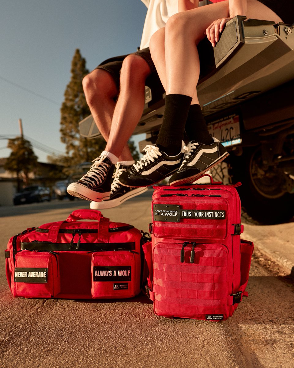 WOLFpaktrust's tweet image. The Elite Red Collection ⚾️🚨 | Shop Now!

Can't decide between a Backpack or a Duffle? Grab both!

We've got (3) bundles for you to choose from:
🌟 Starting Lineup 
🌟 All-Star
🌟 Dugout Essentials

Shop the drop here ➡️ wolfpak.com

#wolfpak #backpack