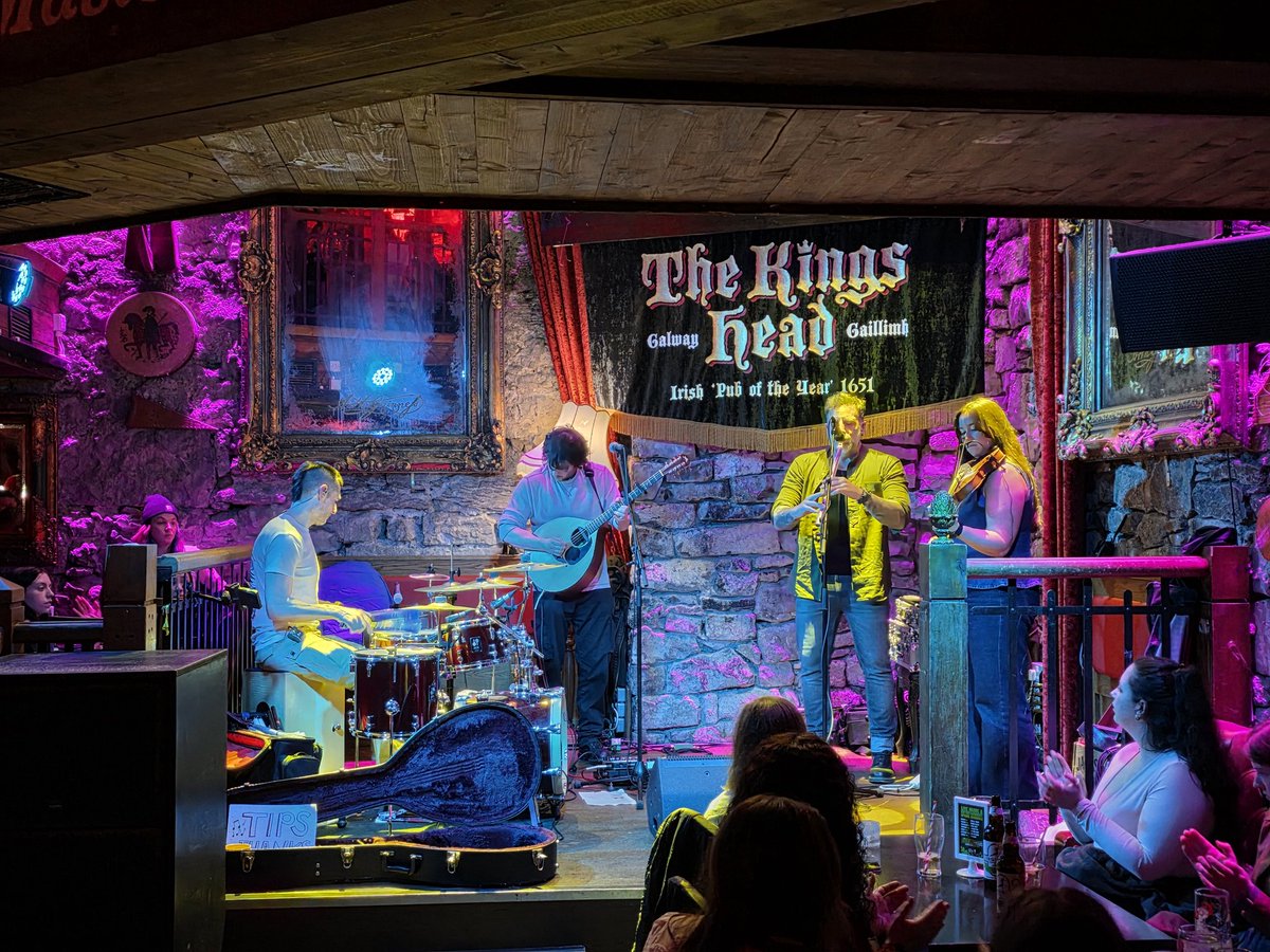 MightyOregon! tweet media