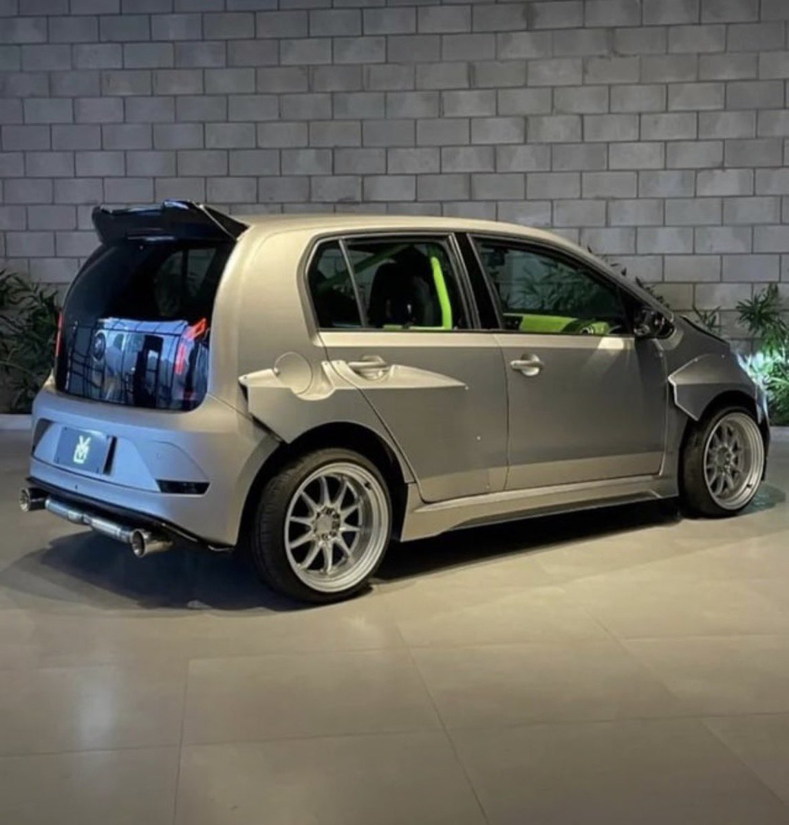 O Estagiário tweet media