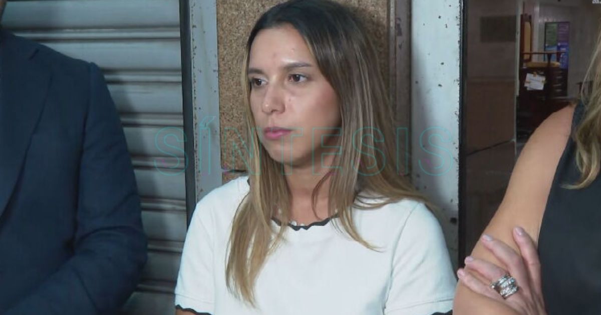 Sintesis_13's tweet photo. 🔴 AGOSTINA PÁEZ NO IRÁ A PRISIÓN Y PUEDE VOLVER A LA ARGENTINA  

👉La abogada detenida en Brasil podría recibir una pena mínima que podría compensarse con servicio comunitario y deberá resarcir económicamente a las víctimas. https://t.co/aFYvg0b3Hc
