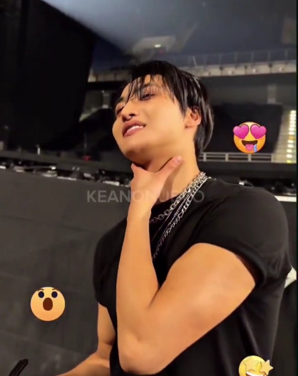 Star✨️ tweet media