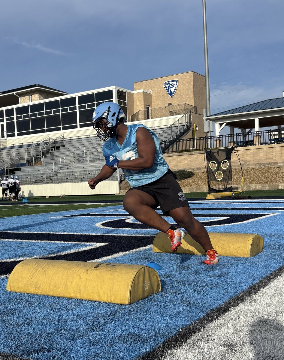 Upper Iowa Football tweet media