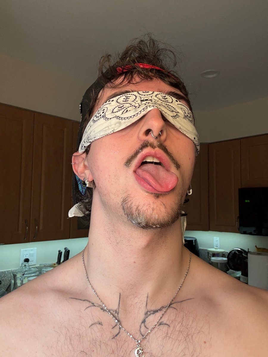 TWUNKJESUS tweet media