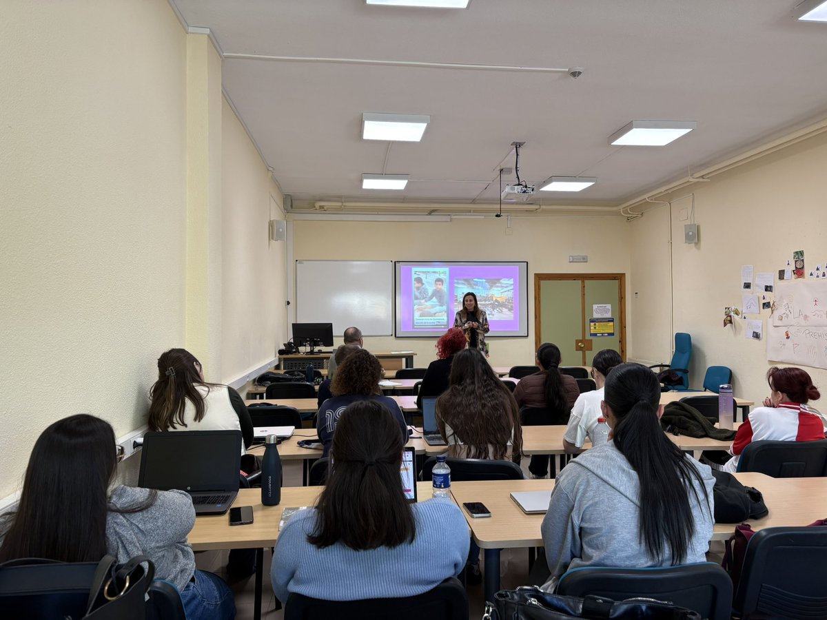 Cecilia Azorín tweet media